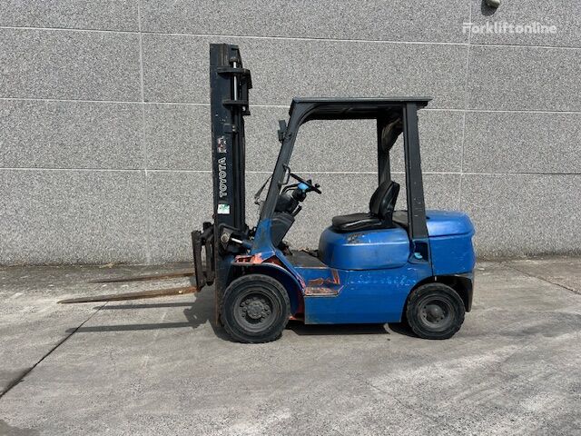 Toyota 62-7FD25 diesel forklift