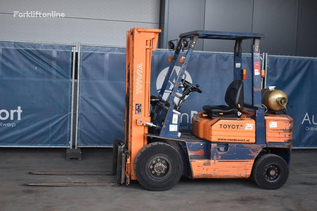 Toyota 42-5FGF25 gas forklift