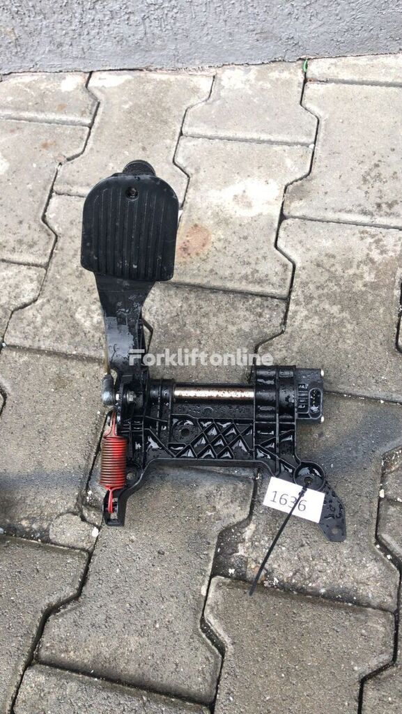 Pedala stivuitor Yale-Hyster, An 2006-2016, 1.6-2 tone SN: 85225 accelerator pedal for forklift